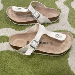 Birkenstock White Sandals EUC Size 39 / 8.5-9